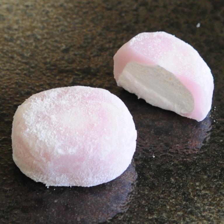 クリーム大福いちご風味12個 X1パック【3パック以上でお願いします）苺 春 デザート