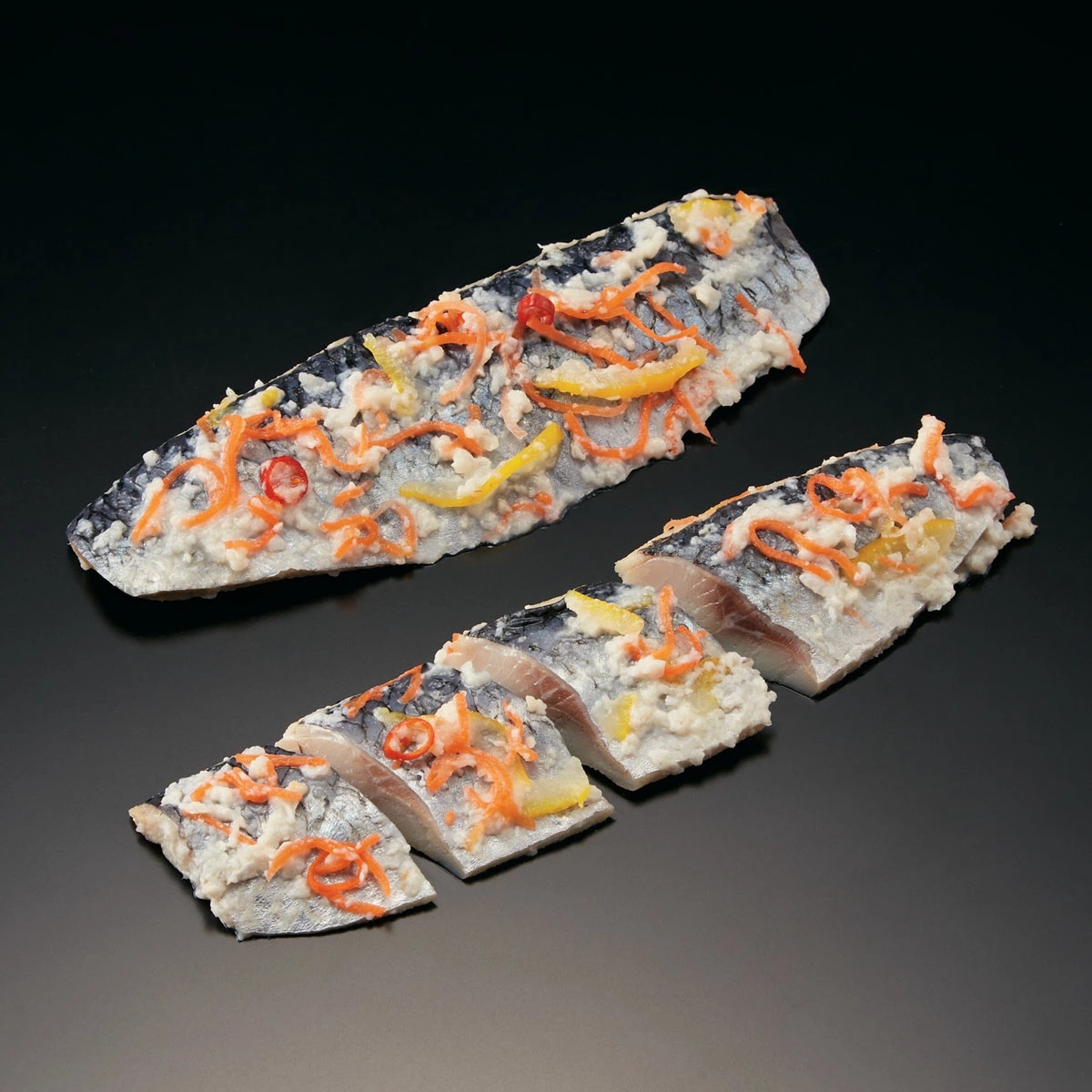 にしん吟醸漬け 500g X1パック 人参 柚子 唐辛子の彩り 前菜 おせち 鰊