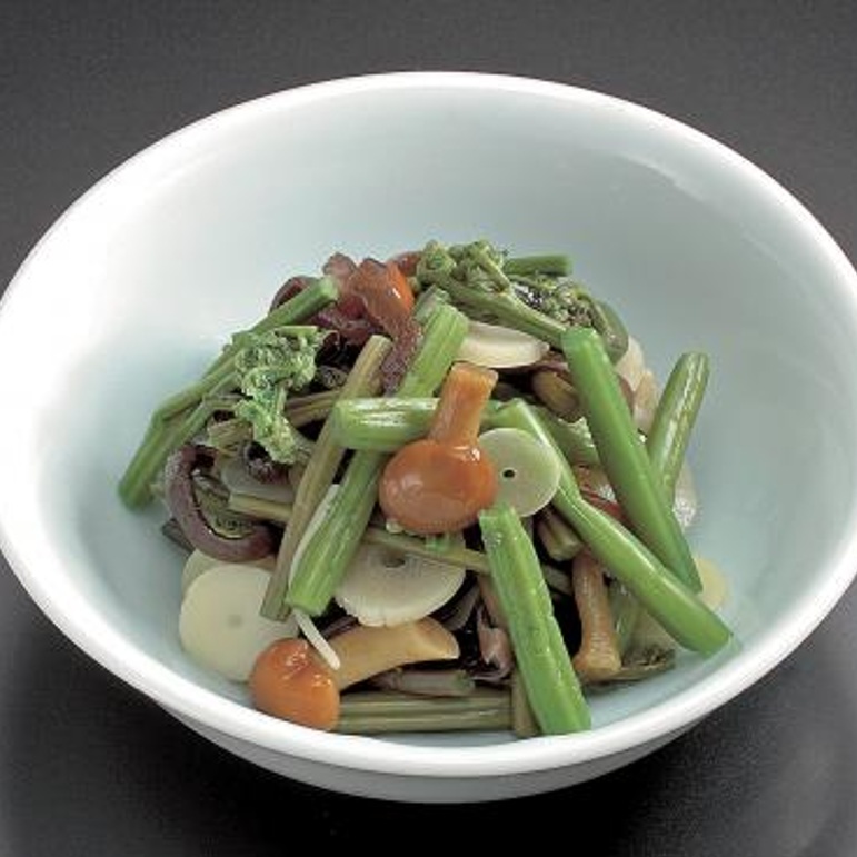 2袋～おいしい山菜水煮 わらび 細竹 なめこ えのき茸 木耳