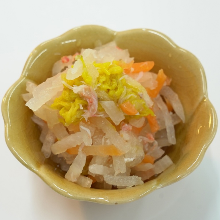 カニ菊花なます 1kg X1袋 大根 紅ずわい蟹 食用菊 人参 秋 冬 おせち 小鉢