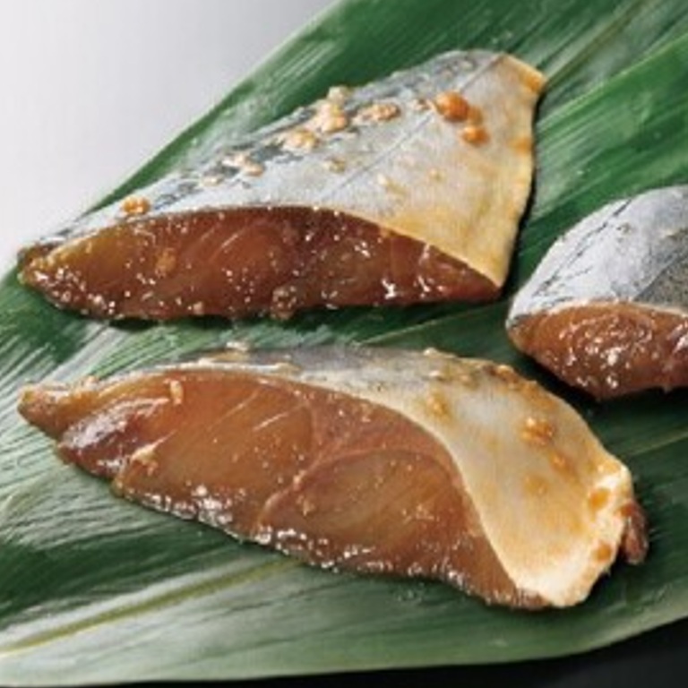ぶり醤油糀漬 40ｇ 10切 X1袋【2袋以上でお願いします】ぶり照り焼き 鰤照焼 麹漬け おせち 弁当